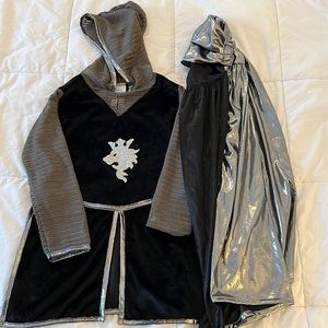 Cosplay knight costume